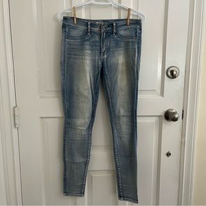 Abercrombie & Fitch ladies jeans, light blue, size 26, inseam 29